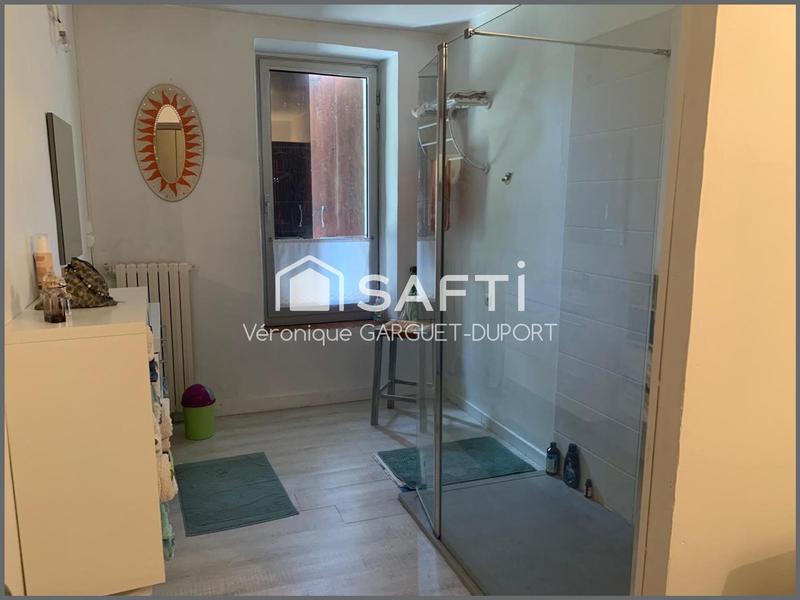 Maison - 202 m² - 5 pièces