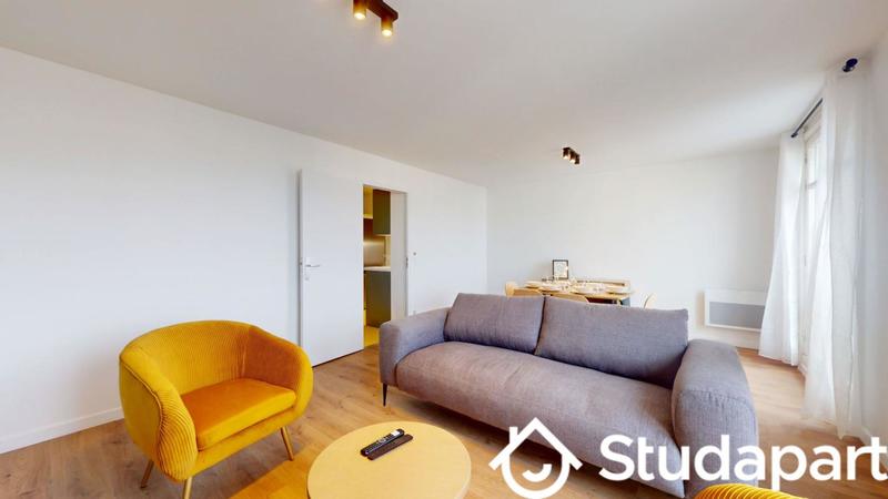 Chambre - 11 m² - 1 pièce