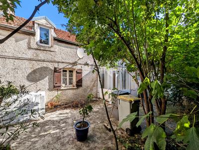 Maison - 80 m² - 7 pièces