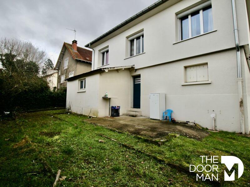 Pavillon - 100 m² - 5 pièces