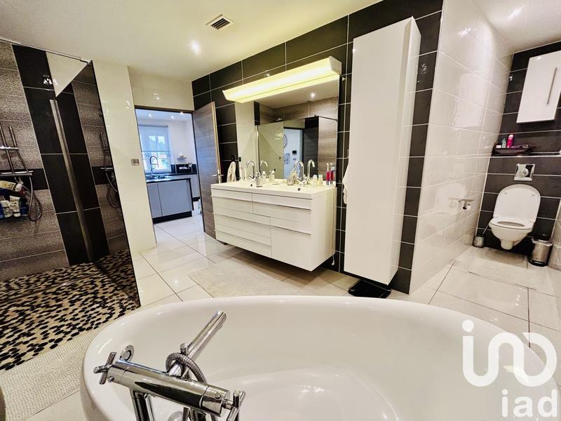 Maison de ville - 178 m² - 5 pièces