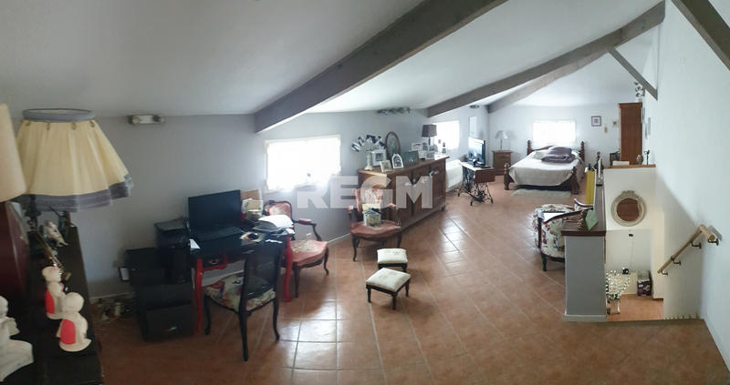 Maison - 400 m² - 8 pièces