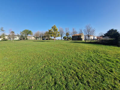 Terrain constructible - 1 000 m²