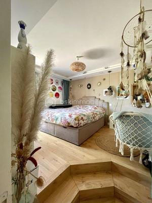 Maison - 200 m² - 6 pièces