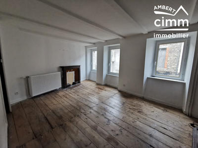 Maison - 220 m² - 8 pièces