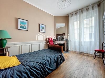 Maison - 128 m² - 7 pièces