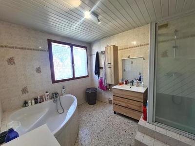 Maison - 96 m² - 4 pièces