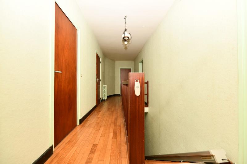 Maison - 127 m² - 9 pièces