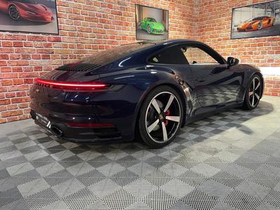 Porsche 911 992 carrera 4s