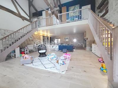 Maison en pierre - 191 m² - 7 pièces