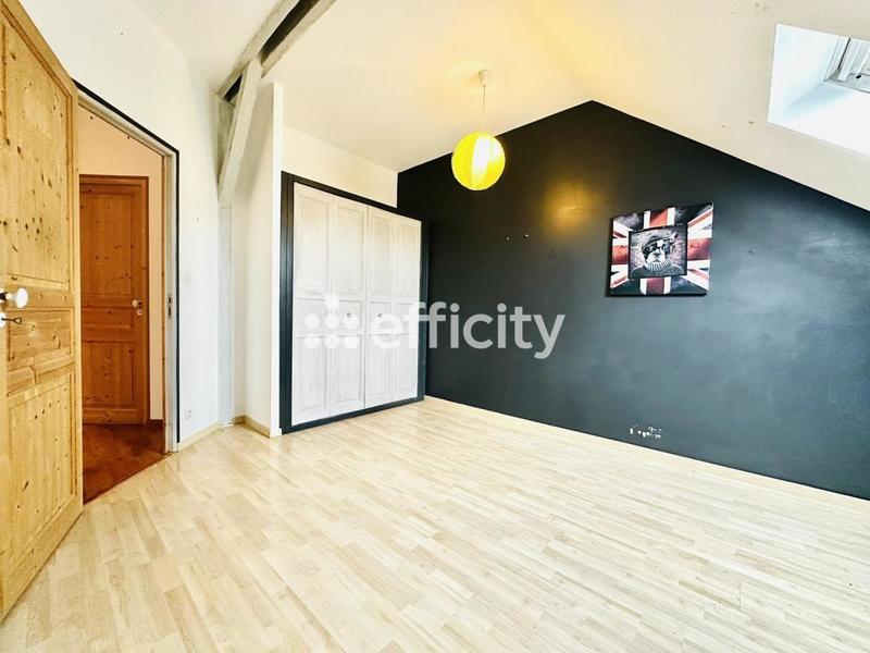 Longère - 225 m² - 8 pièces