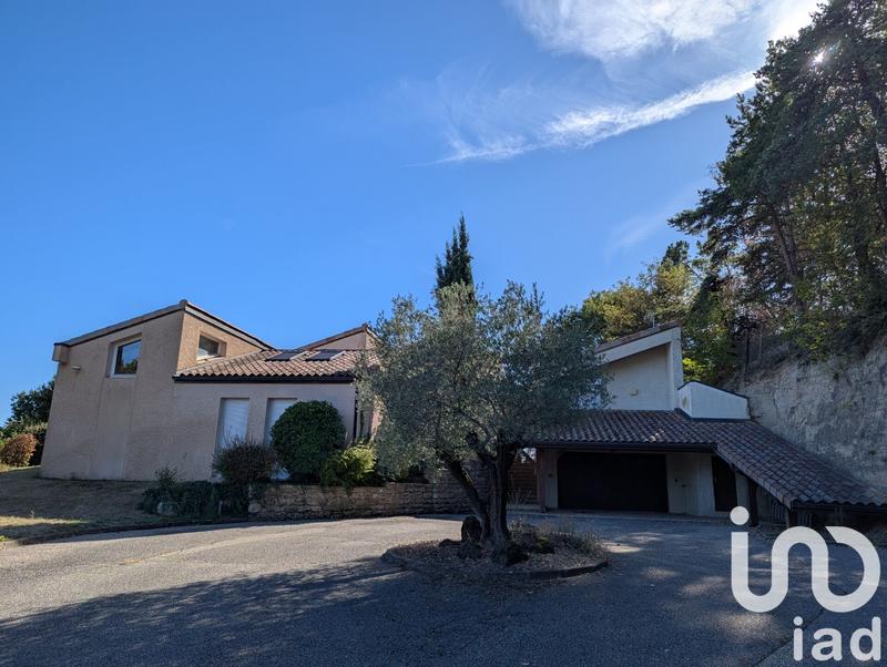 Maison - 311 m² - 7 pièces