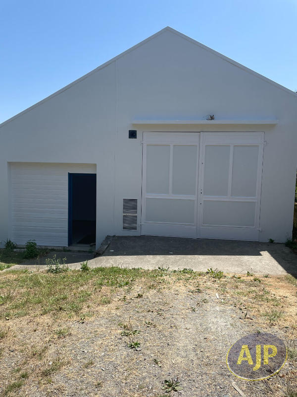 Local commercial - 149 m² - 3 pièces