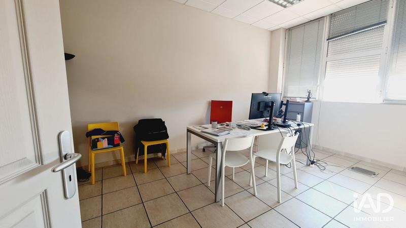 Bureau - 487 m²