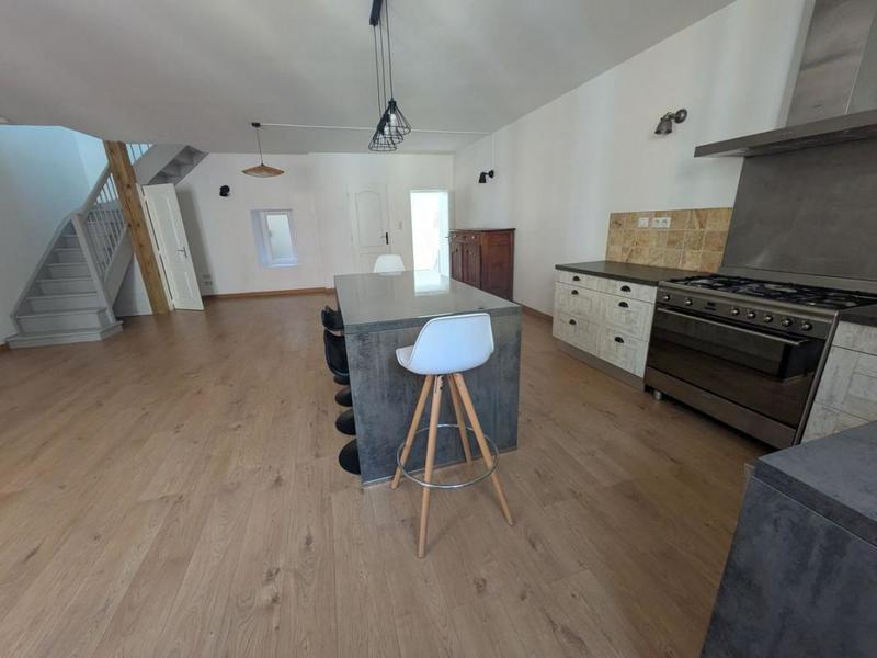 Appartement - 100 m² - 3 pièces