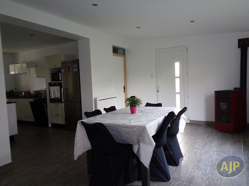 Maison - 156 m² - 8 pièces