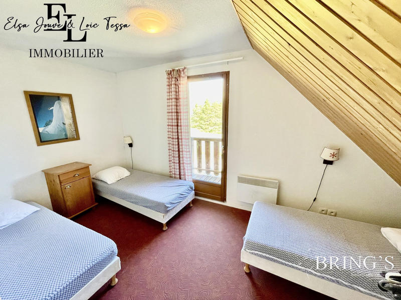 Appartement - 85 m² - 6 pièces