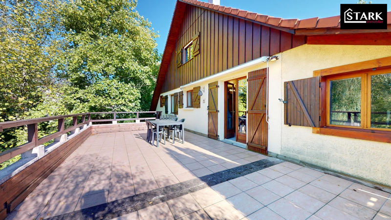 Maison - 139 m² - 7 pièces