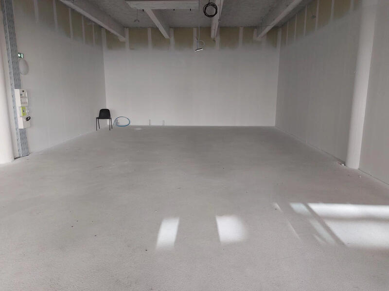 Fonds de commerce - Magasins - 89 m²