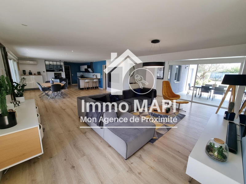 Maison - 312 m² - 8 pièces
