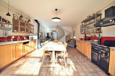 Maison - 145 m² - 4 pièces