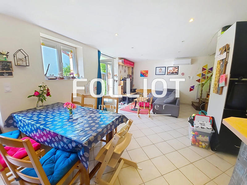 Maison - 74 m² - 6 pièces