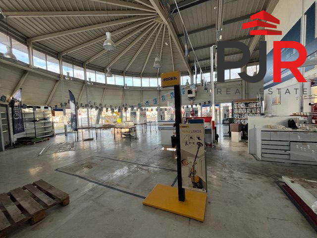 Local commercial - 464 m²