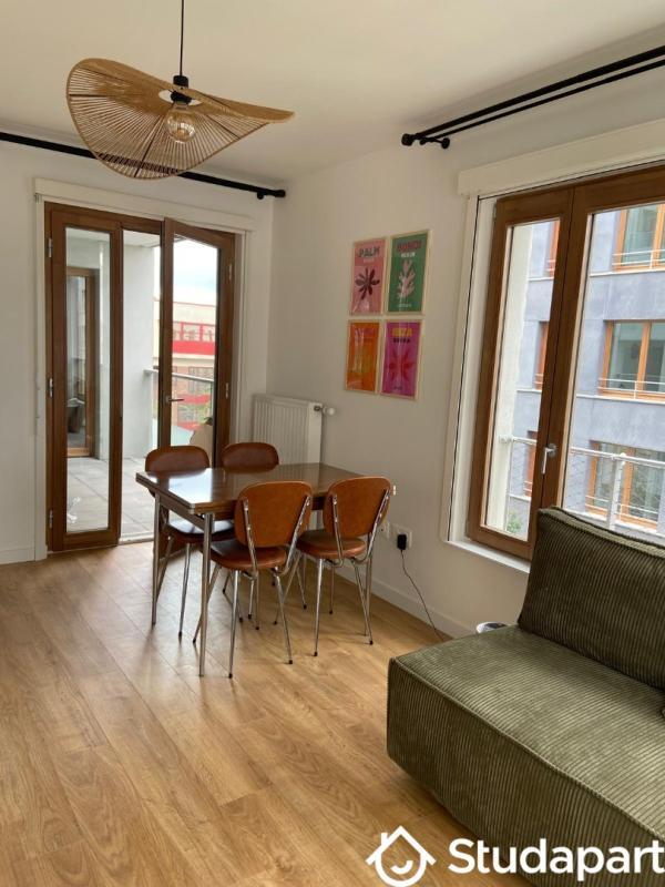 Chambre - 12 m² - 1 pièce