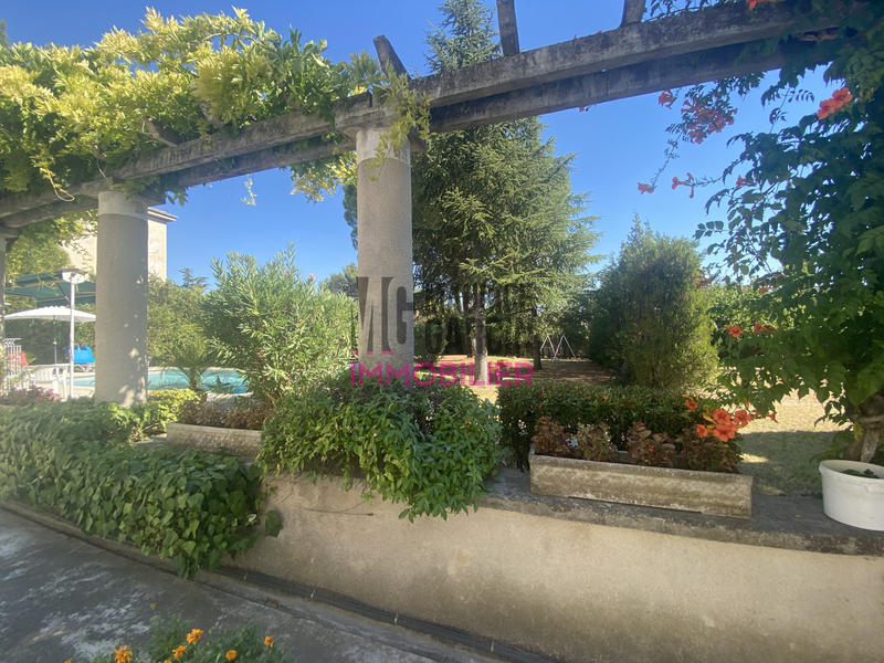 Maison - 260 m² - 7 pièces