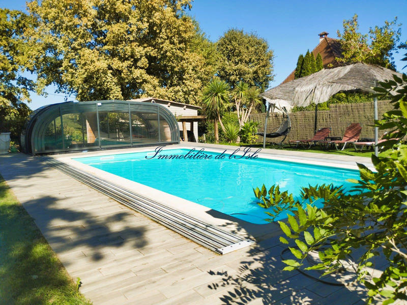 Maison - 138 m² - 6 pièces