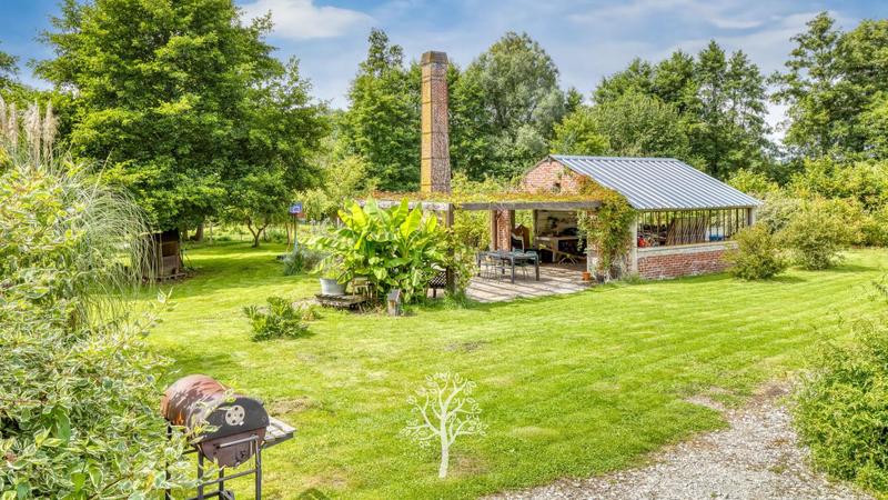 Maison - 225 m² - 6 pièces