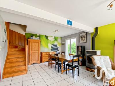 Maison - 93 m² - 5 pièces