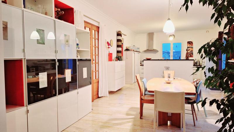 Maison traditionnelle - 240 m² - 10 pièces