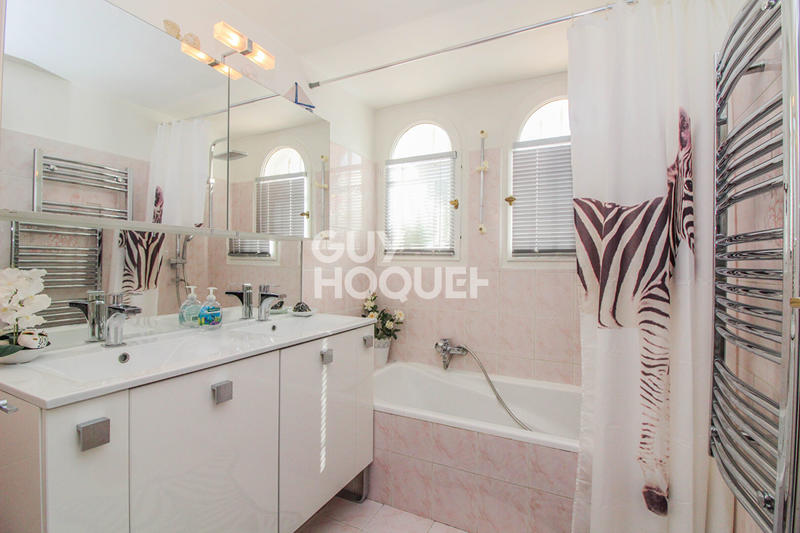 Villa - 140 m² - 5 pièces