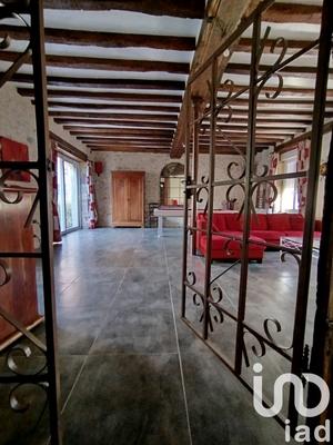 Maison - 279 m² - 12 pièces