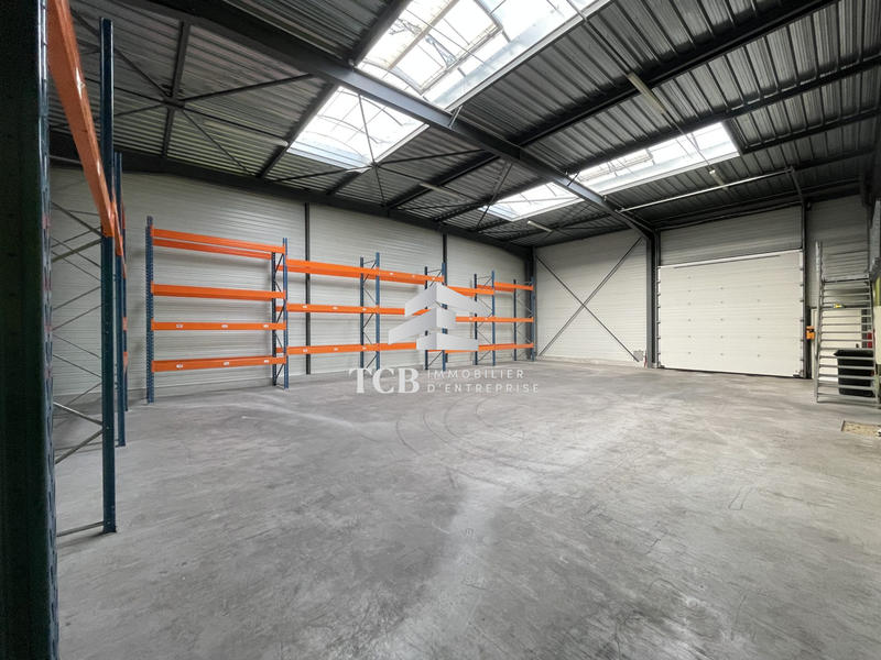 Local d'activités - 476 m²