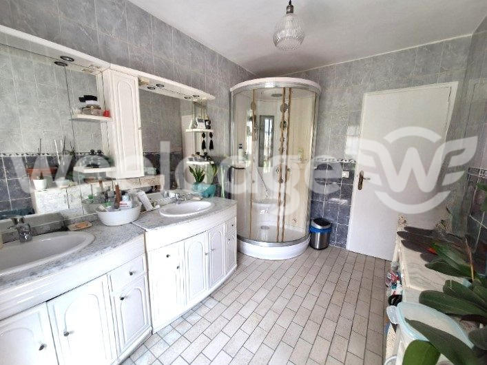 Maison - 151 m² - 7 pièces