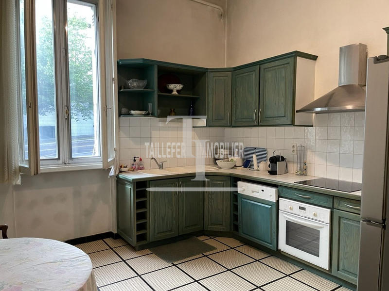 Maison - 253 m² - 5 pièces