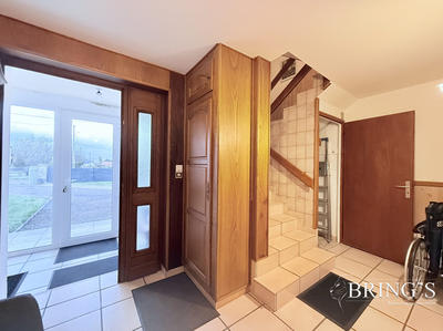 Maison - 250 m² - 8 pièces