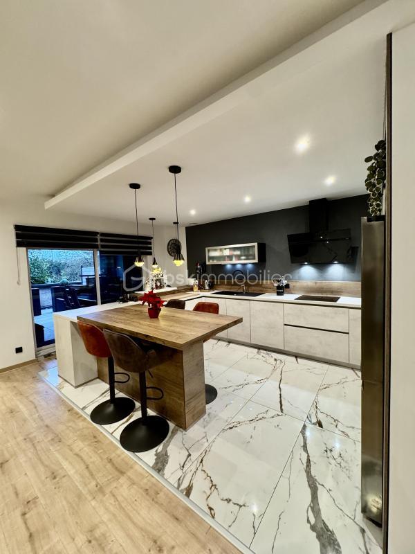 Immeuble - 300 m² - 15 pièces