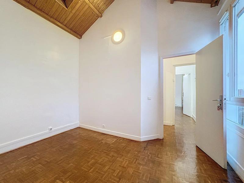 Maison - 131 m² - 8 pièces