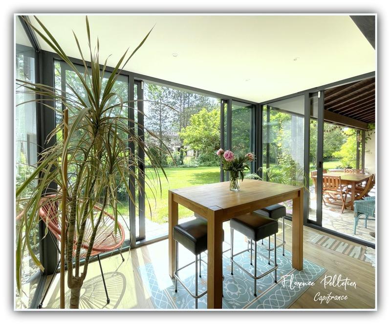 Maison - 213 m² - 8 pièces