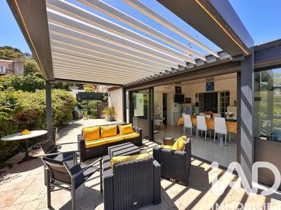 Maison - 252 m² - 5 pièces