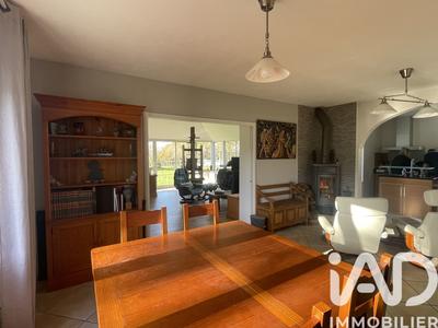 Maison - 197 m² - 8 pièces