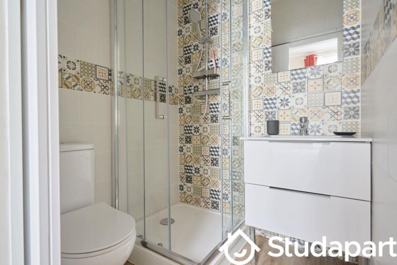 Chambre - 13 m² - 1 pièce