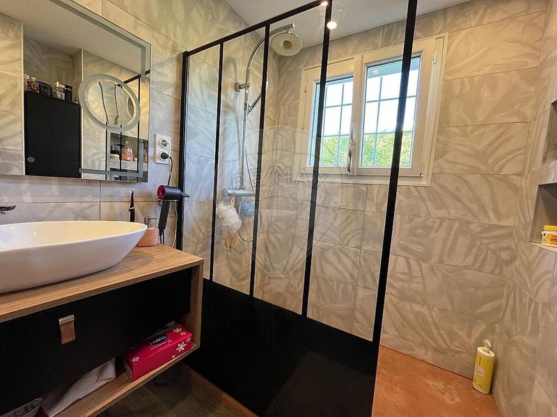 Maison - 140 m² - 7 pièces