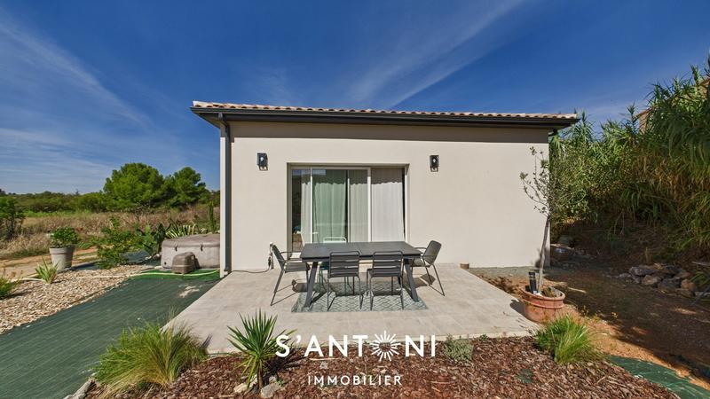 Maison - 104 m² - 4 pièces