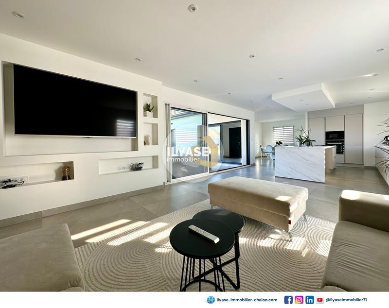 Maison - 130 m² - 4 pièces