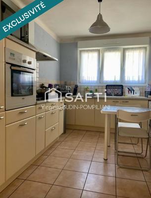 Appartement - 111 m² - 5 pièces