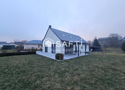 Maison - 138 m² - 5 pièces